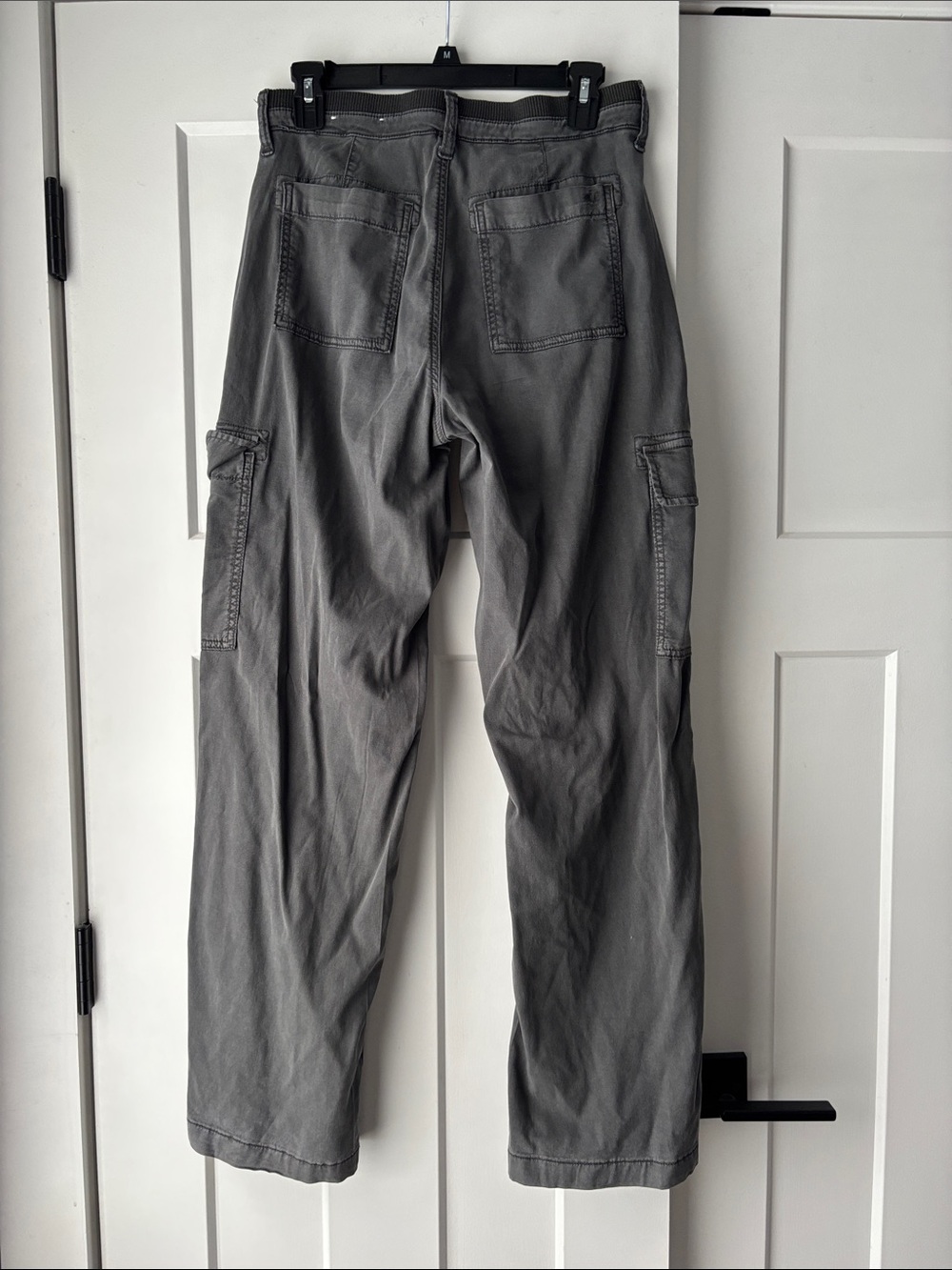 American Eagle Outfitters Gray Cargo Pants - Picture 3 of 3